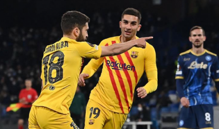 نابولي ضد برشلونة.. البرشا يتقدم برباعية